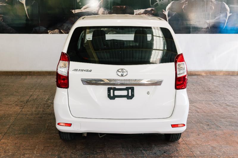 TOYOTA AVANZA PREMIUM 2018 MT V4