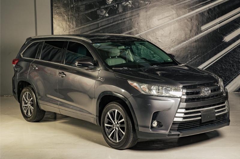 TOYOTA HIGHLANDER LE 4X2 2017