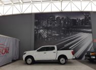 NISSAN NP 300 FRONTIER XE 2022 V4 MT