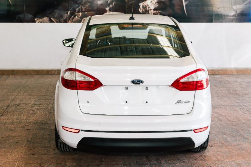 FORD FIESTA SE AUT V4 2016