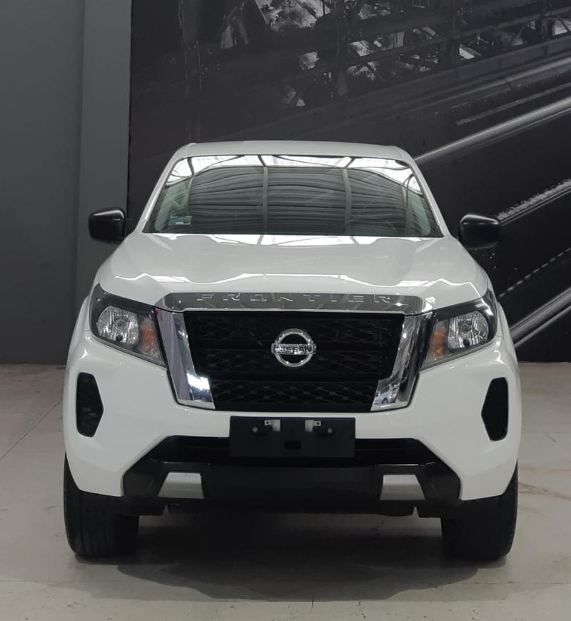 NISSAN NP 300 FRONTIER XE 2022 V4 MT BONO $35,000