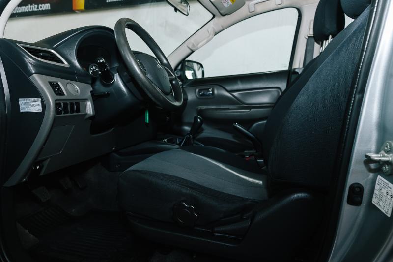 MITSUBISHI L-200 2019 MT V4