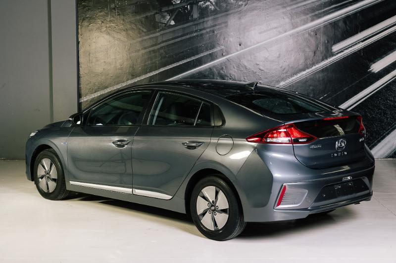 HYUNDAI IONIQ GLS PREMIUM V4 AUT 2020