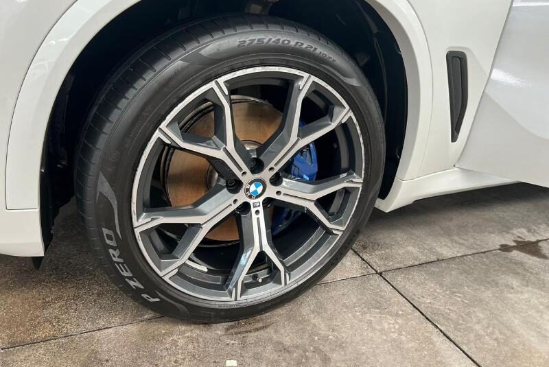 BMW X5 xDRiVE 2023 AUT V6