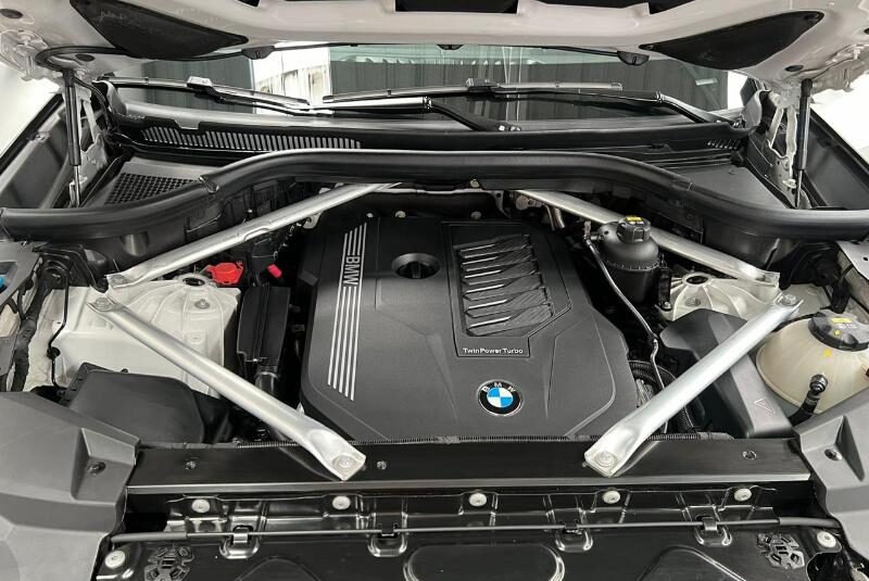 BMW X5 xDRiVE 2023 AUT V6
