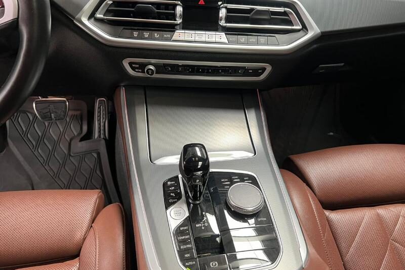 BMW X5 xDRiVE 2023 AUT V6