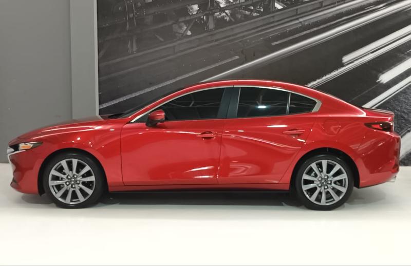 MAZDA 3 SEDAN i SPORT AUT 2024