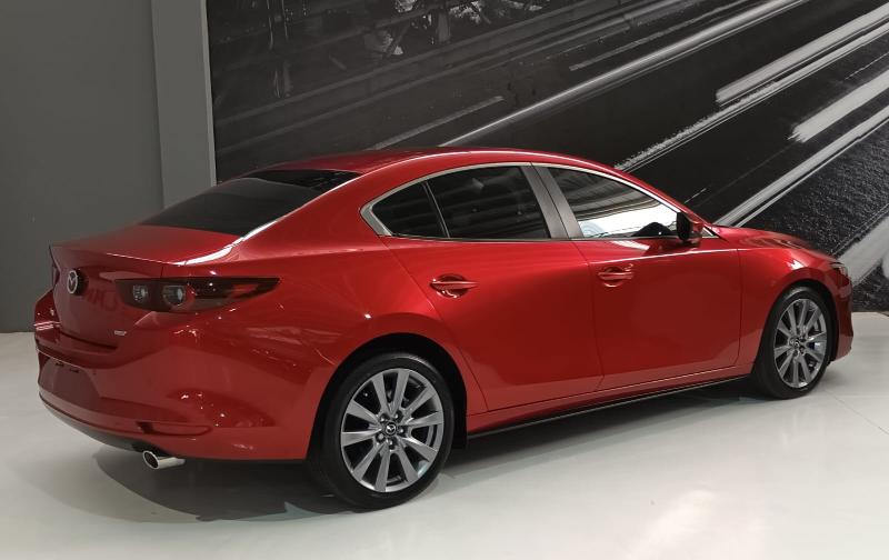 MAZDA 3 SEDAN i SPORT AUT 2024