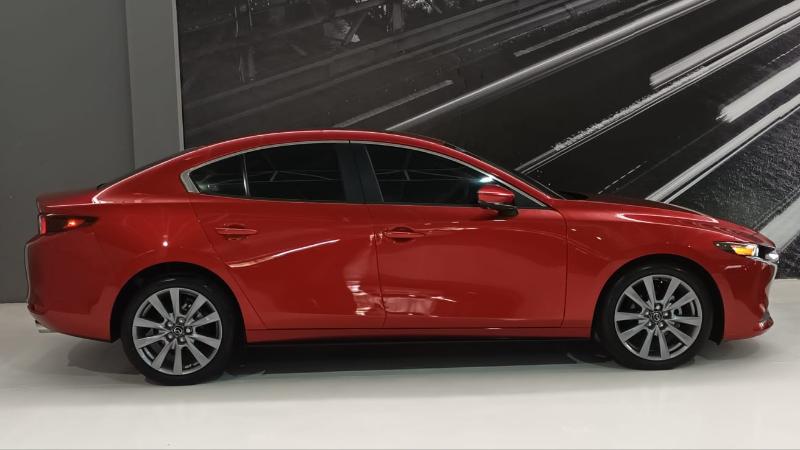 MAZDA 3 SEDAN i SPORT AUT 2024