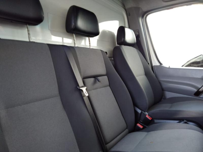 VW CRAFTER DIESEL 5 TONELADAS MT 2017