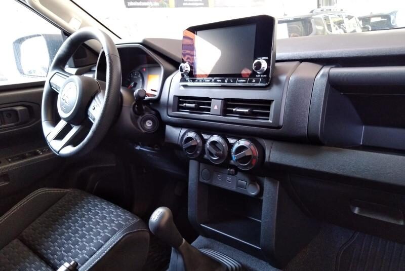 MITSUBUSHI L-200 SIN RODAR CON GARANTIA 2025 MT 4X2