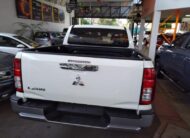 MITSUBUSHI L-200 SIN RODAR CON GARANTIA 2025 MT 4X2