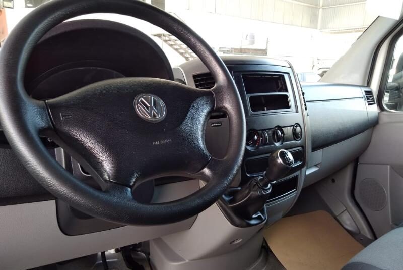 VW CRAFTER DIESEL 5 TONELADAS MT 2017