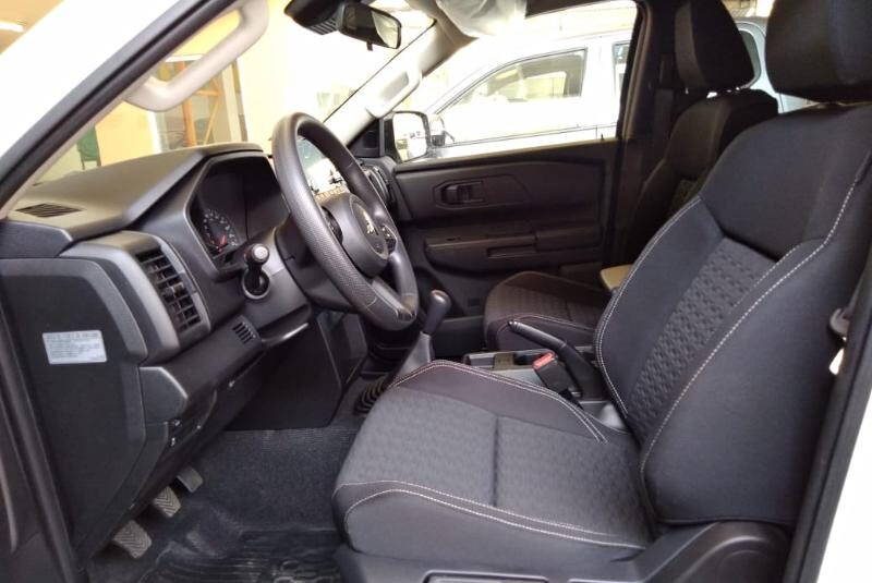 MITSUBUSHI L-200 SIN RODAR CON GARANTIA 2025 MT 4X2