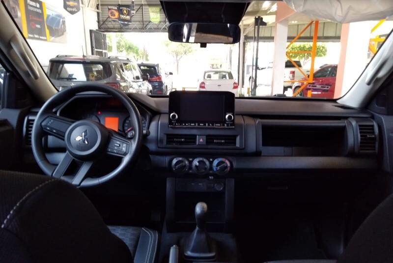 MITSUBUSHI L-200 SIN RODAR CON GARANTIA 2025 MT 4X2