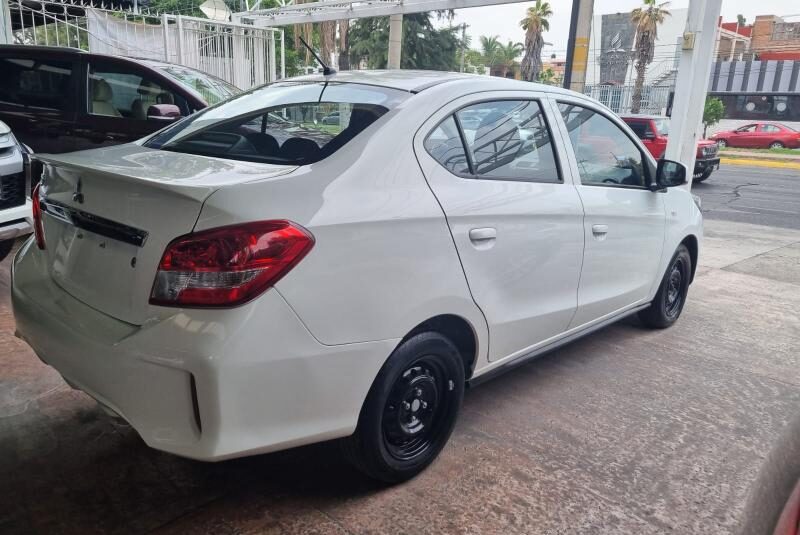 MITSUBISHI MIRAGE G4 GLX AUT V3 2022
