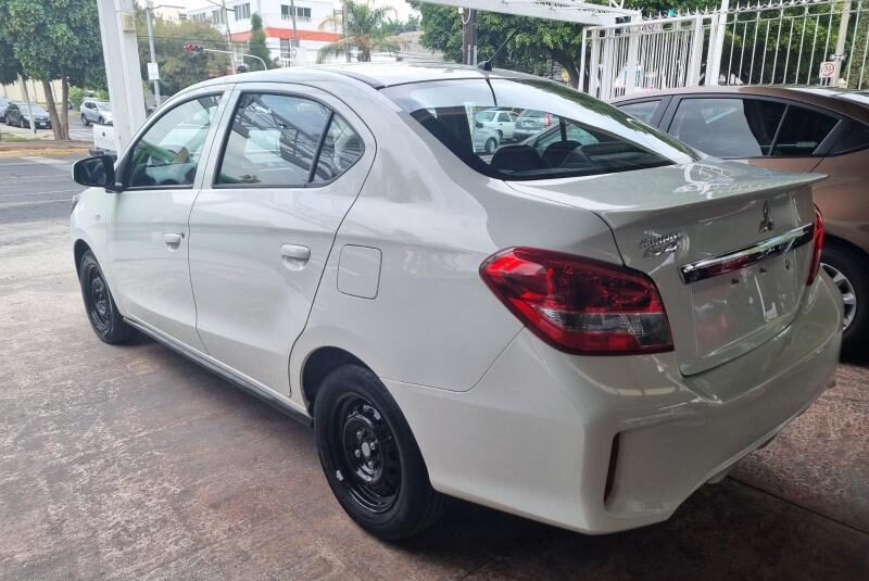 MITSUBISHI MIRAGE G4 GLX AUT V3 2022