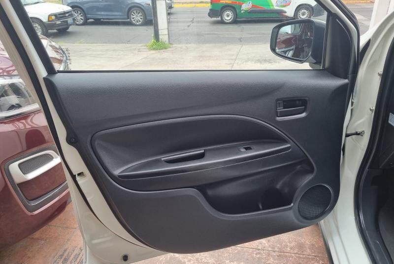 MITSUBISHI MIRAGE G4 GLX AUT V3 2022