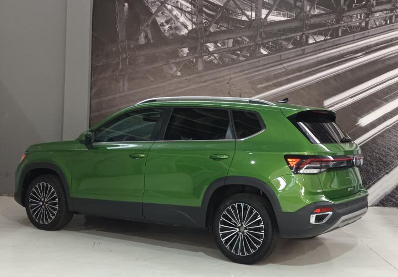 VW TAOS COMFORTLINE AUT 2025 TURBO NUEVA SIN RODAR