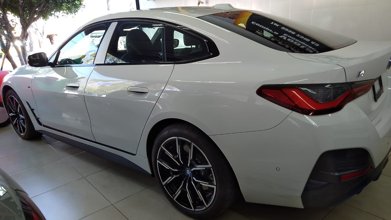 BMW i4 eDRiVE 40 SEDAN ELECTRICO 2024 NUEVO SIN RODAR