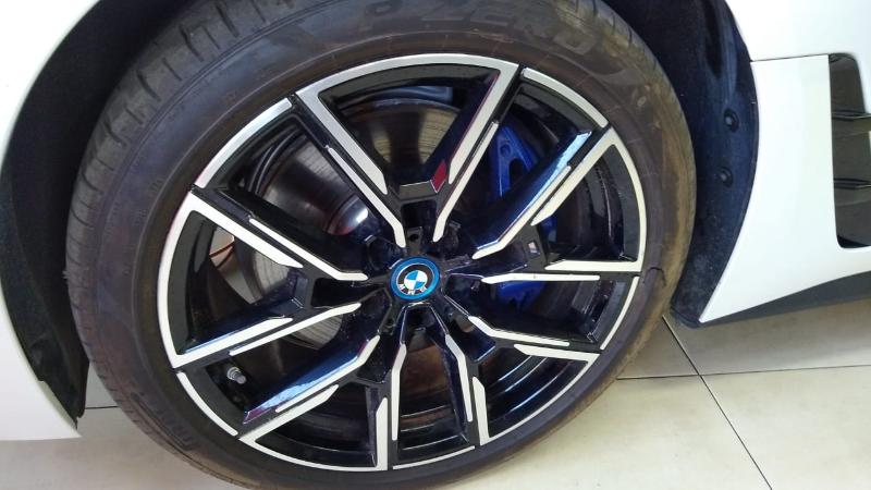 BMW i4 eDRiVE 40 SEDAN ELECTRICO 2024 NUEVO SIN RODAR