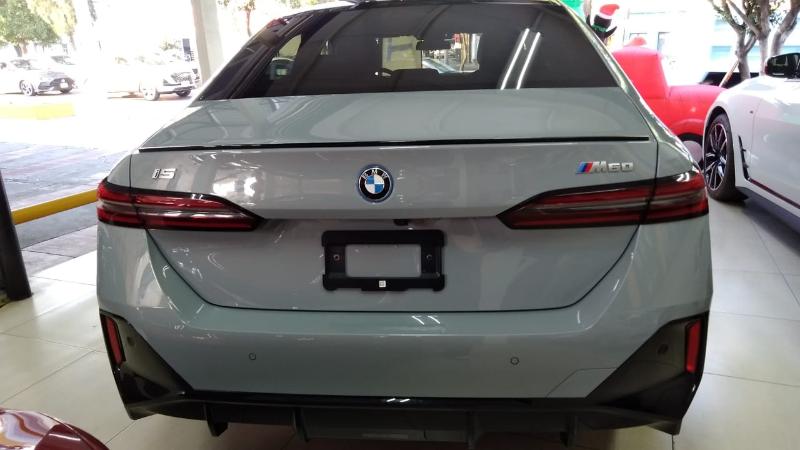 BMW i5 M60 SEDAN xDRiVE NUEVO SIN RODAR ELECTRICO 2025