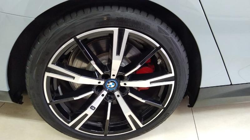 BMW i5 M60 SEDAN xDRiVE NUEVO SIN RODAR ELECTRICO 2025