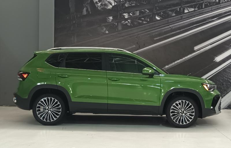 VW TAOS COMFORTLINE AUT 2025 TURBO NUEVA SIN RODAR