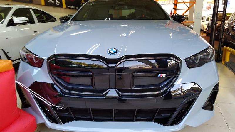 BMW i5 M60 SEDAN xDRiVE NUEVO SIN RODAR ELECTRICO 2025
