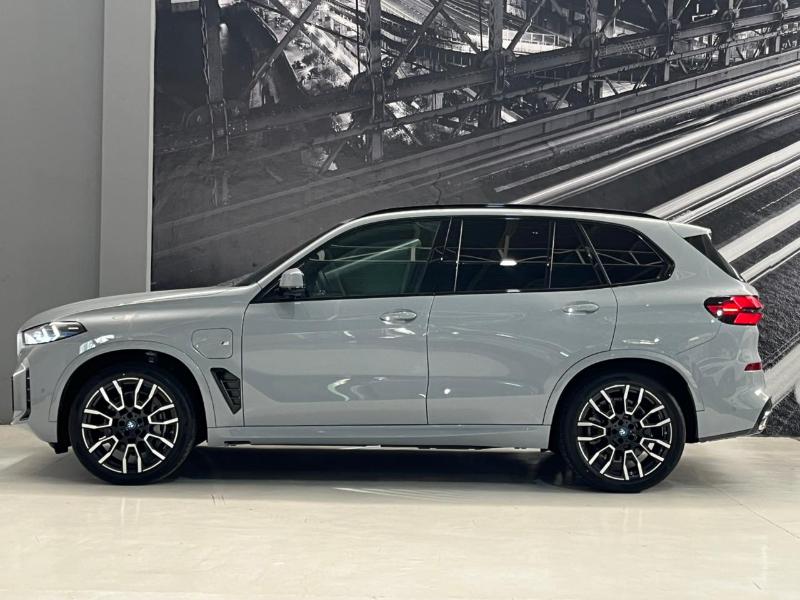 BMW X5 HYBRID M50e XDRiVE 2025 NUEVA SIN RODAR