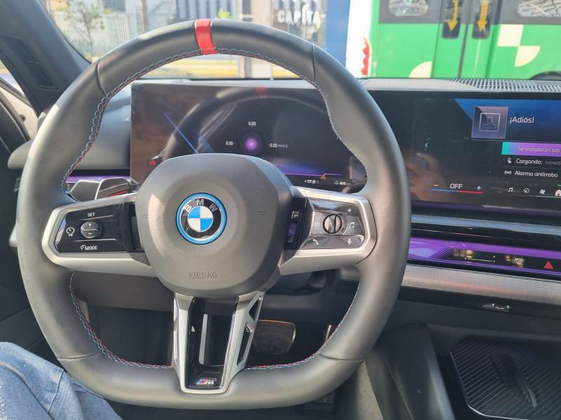 BMW i5 M60 xDRiVE SEDAN 2025 SIN RODAR ELECTRICO