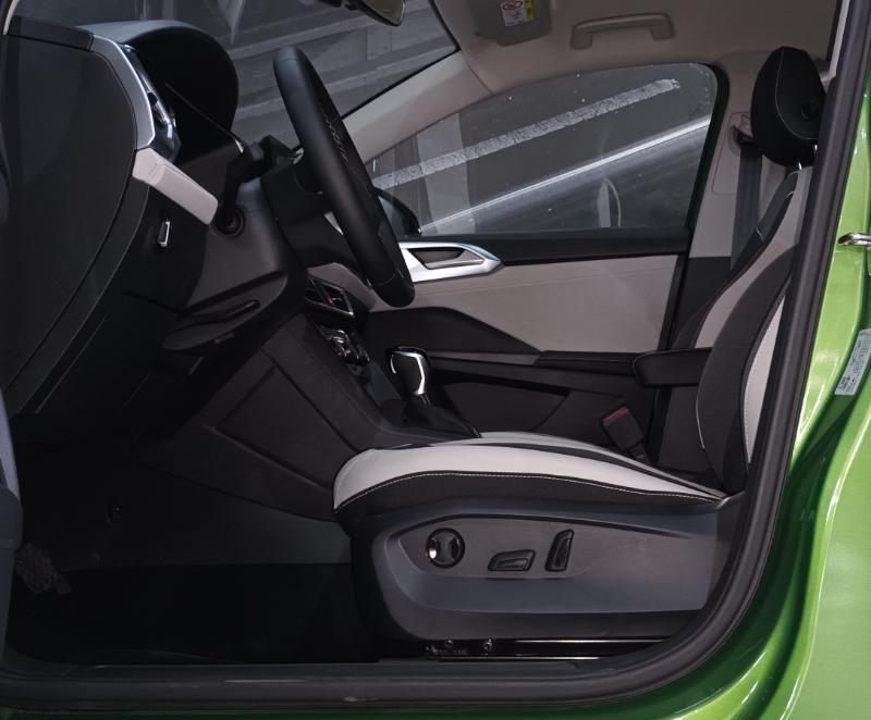 VW TAOS COMFORTLINE AUT 2025 TURBO NUEVA SIN RODAR