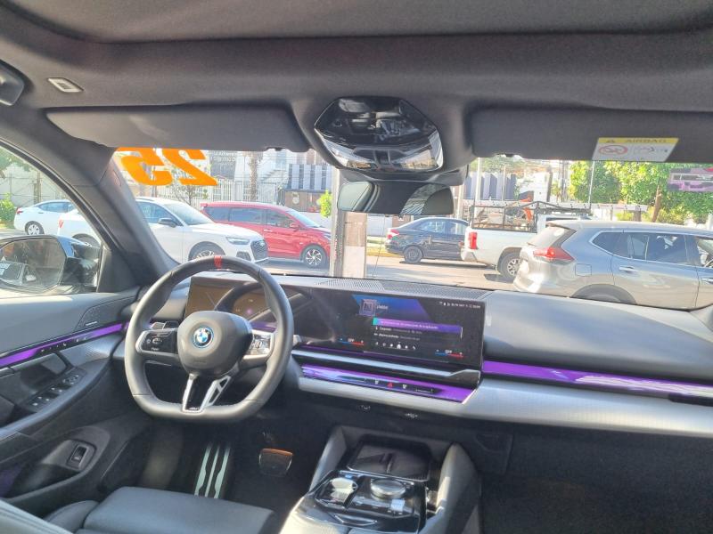 BMW i5 M60 xDRiVE SEDAN 2025 SIN RODAR ELECTRICO