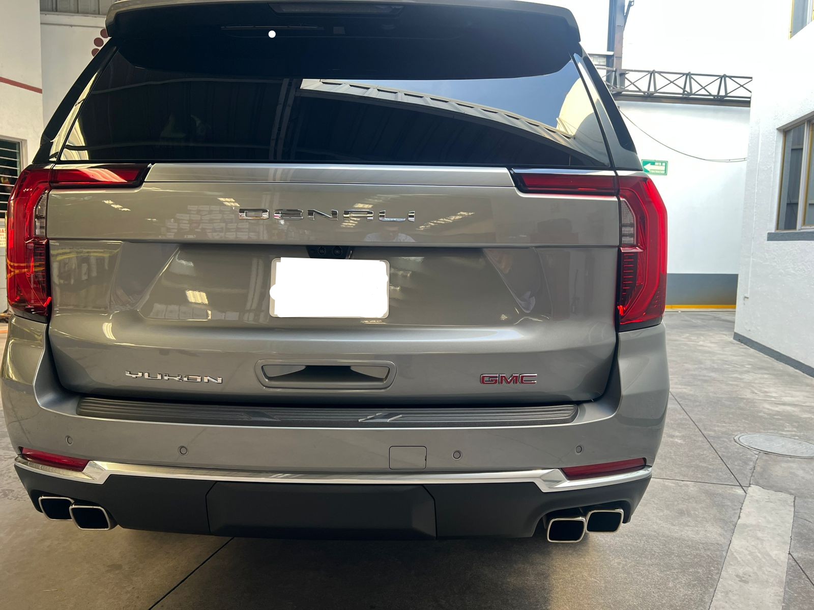 GMC YUKON DENALI AUT V8 2025 4X4